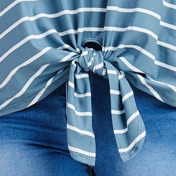 Bell Sleeve Top (Leggings material) - Picture 6 of 8